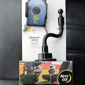 Nite Ize Adjustable Phone Mount With Bendable Arm